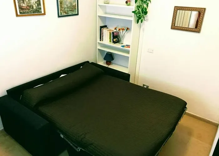 La Stanzetta - Very Small, No Kitchen *