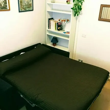 La Stanzetta - Very Small, No Kitchen *